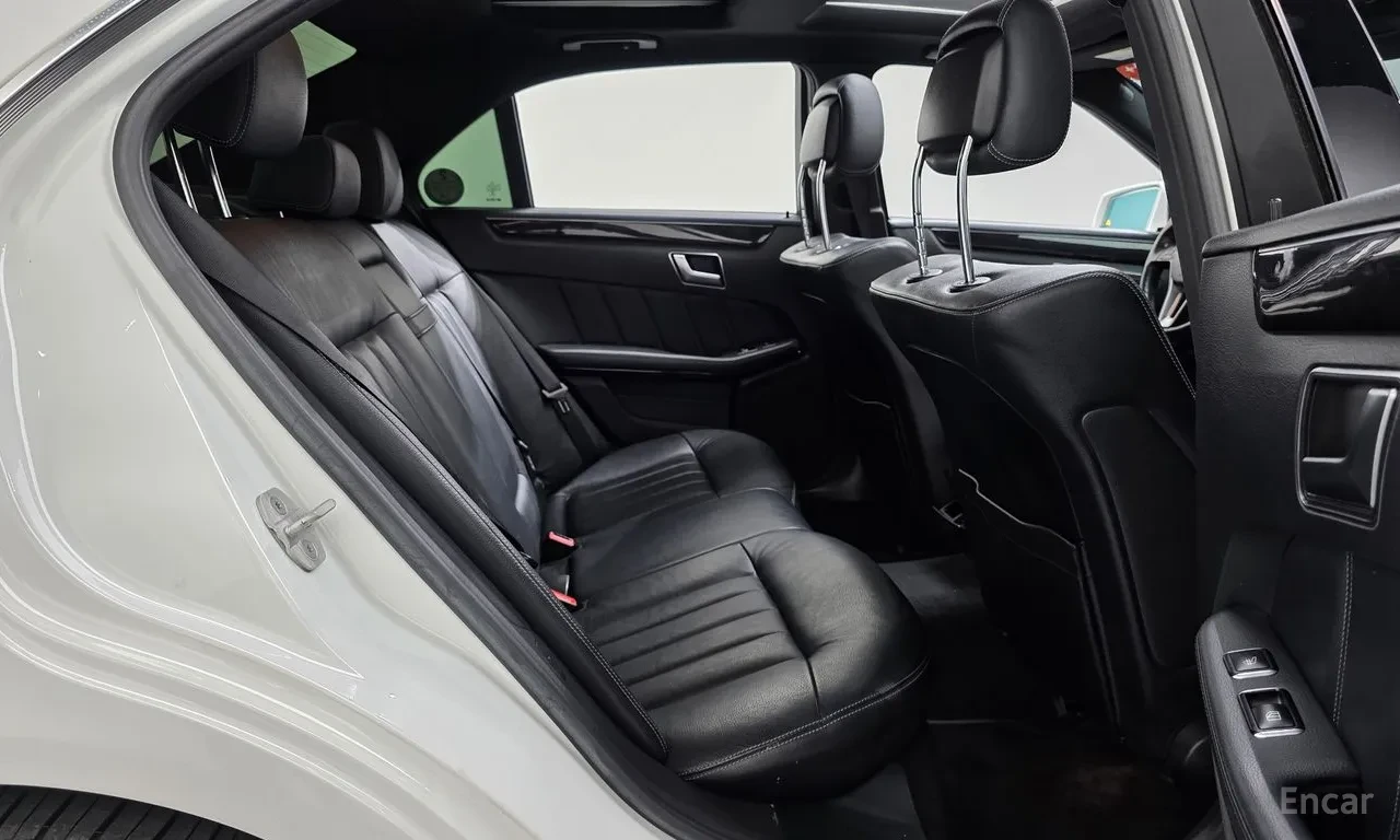 Mercedes-Benz E 250 CDI 4MATIC| 4MATIC| LED| LEATHER| NAVI| KAMERA, снимка 11 - Автомобили и джипове - 55184494