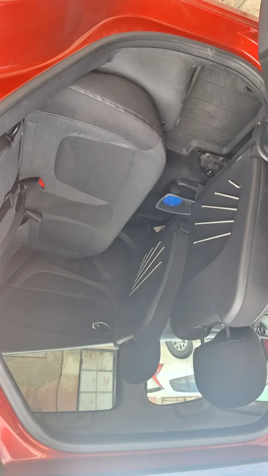 Renault Captur, снимка 3 - Автомобили и джипове - 55383023