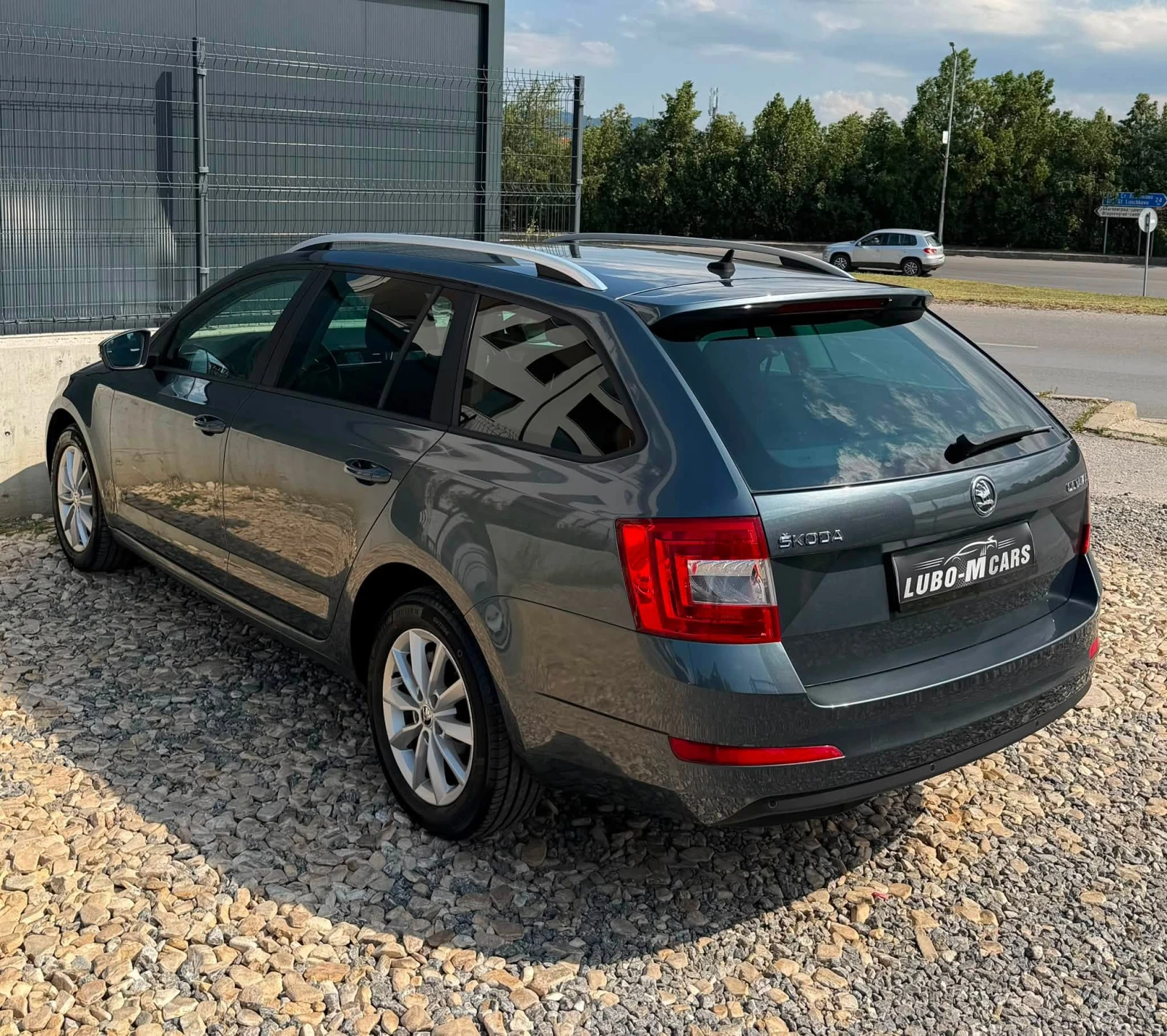 Skoda Octavia 1.6TDI/105/DSG, снимка 8 - Автомобили и джипове - 55431780