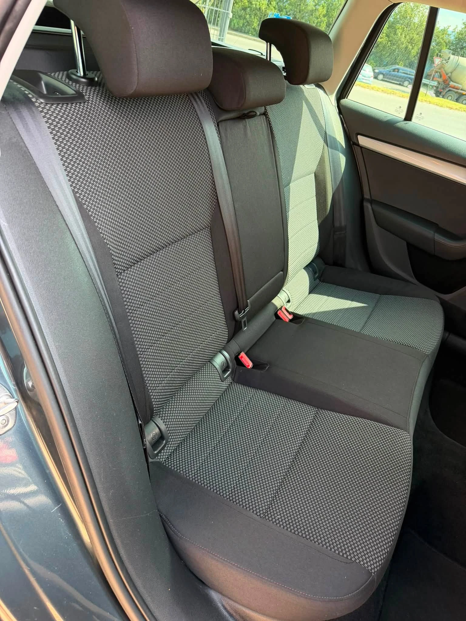 Skoda Octavia 1.6TDI/105/DSG, снимка 16 - Автомобили и джипове - 55431780