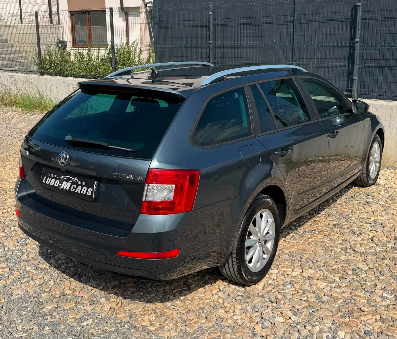 Skoda Octavia 1.6TDI/105/DSG, снимка 10 - Автомобили и джипове - 55431780