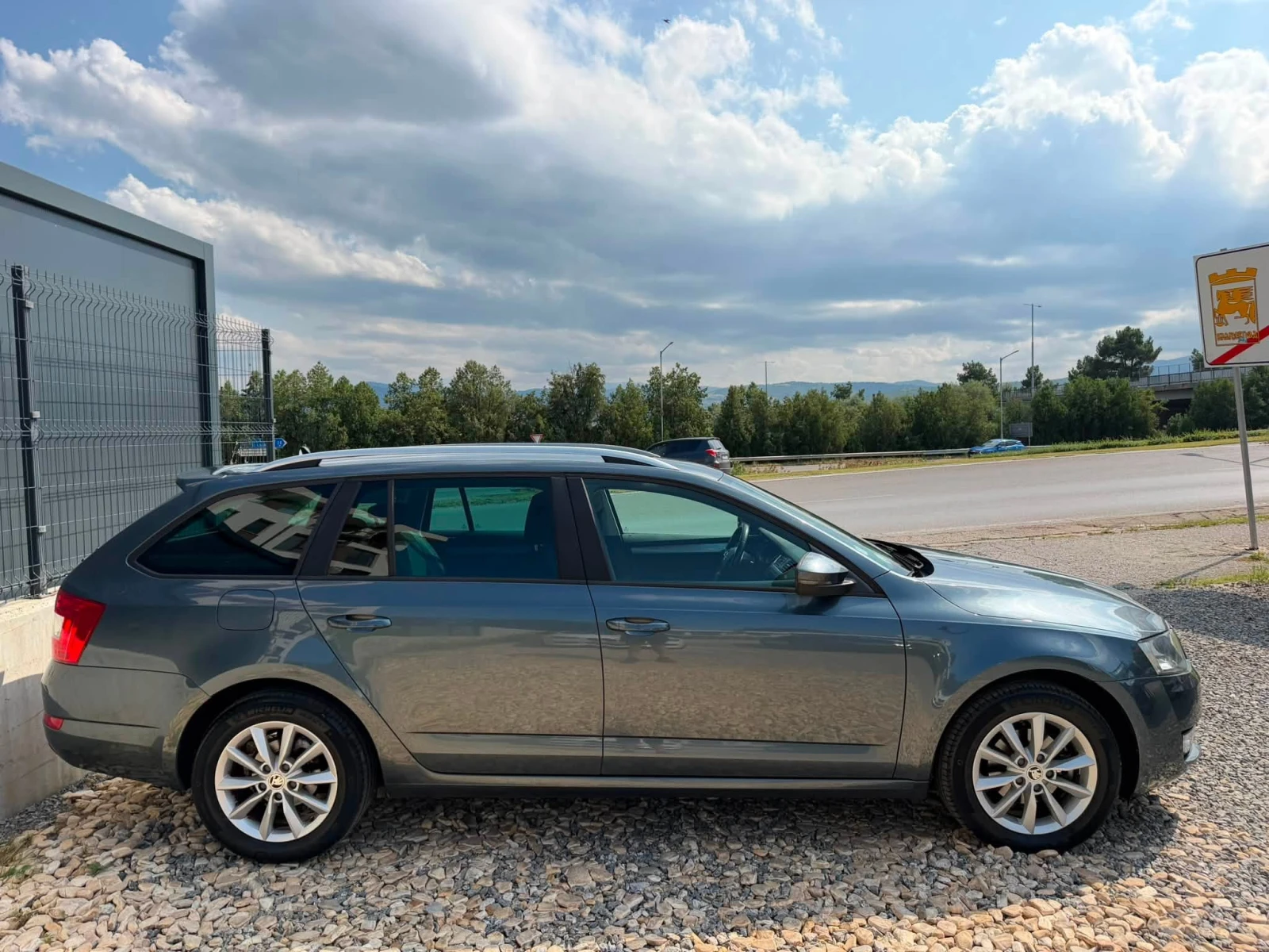 Skoda Octavia 1.6TDI/105/DSG, снимка 4 - Автомобили и джипове - 55431780