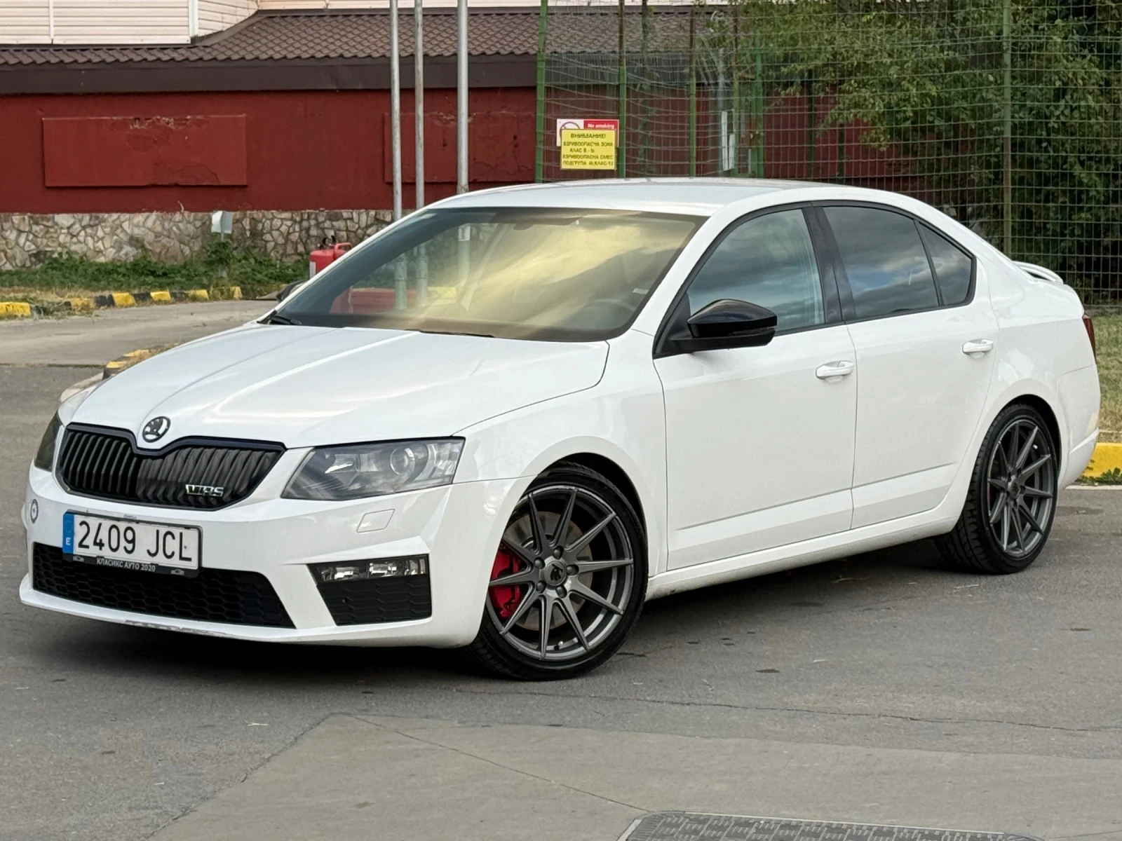 Skoda Octavia 2.0TDI VRS/Автоматик/Нави/Кожа, снимка 2 - Автомобили и джипове - 56204276