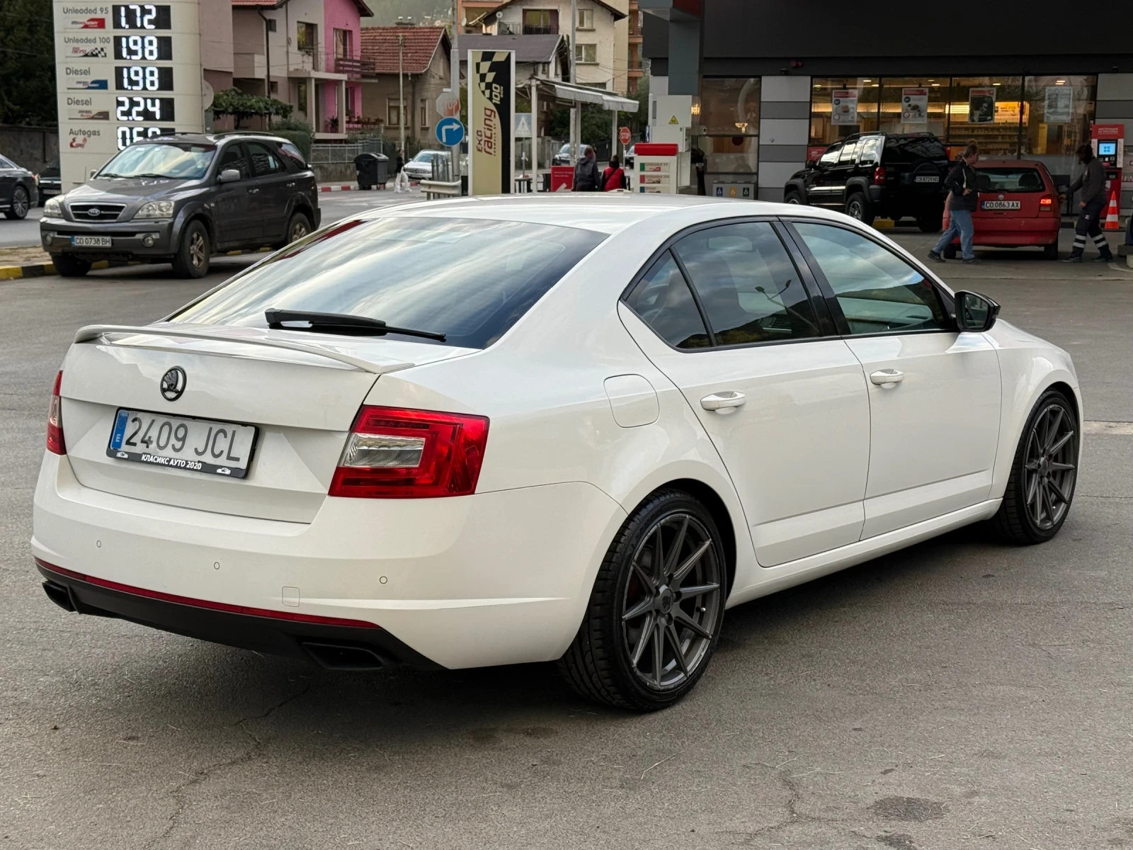 Skoda Octavia 2.0TDI VRS/Автоматик/Нави/Кожа, снимка 7 - Автомобили и джипове - 56204276
