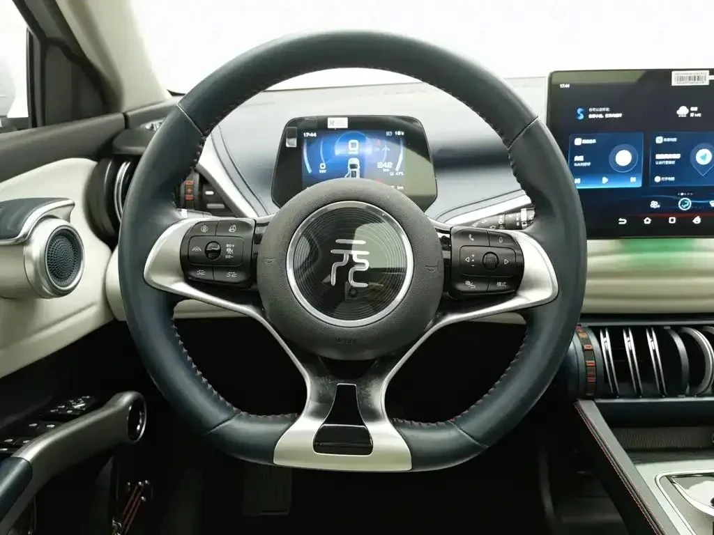 BYD Atto3, снимка 10 - Автомобили и джипове - 56729058