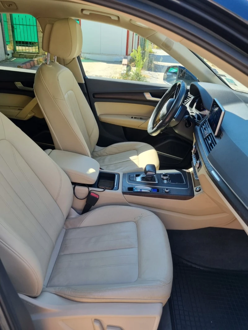 Audi Q5, снимка 9 - Автомобили и джипове - 52437279