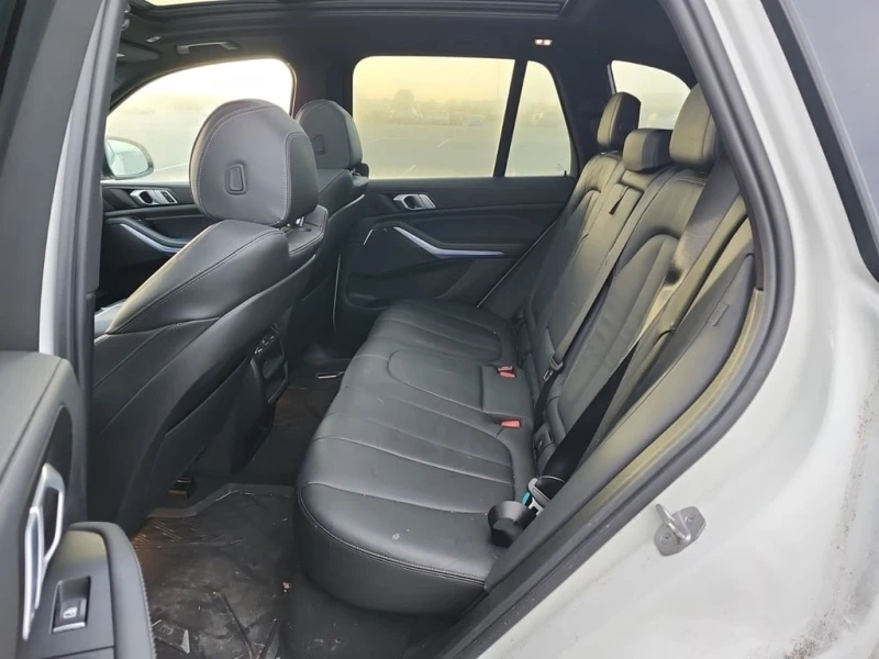 BMW X5 * M50I * CARFAX * БЕЗ ПЪРВОНАЧАЛНА ВНОСКА, снимка 13 - Автомобили и джипове - 52990744