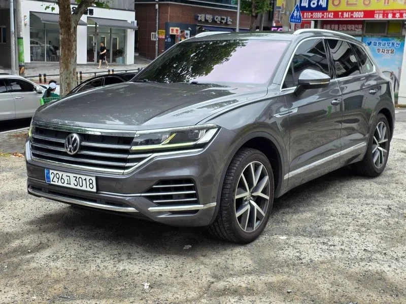 VW Touareg 3.0 TDI PRESTIGE, снимка 3 - Автомобили и джипове - 55001335