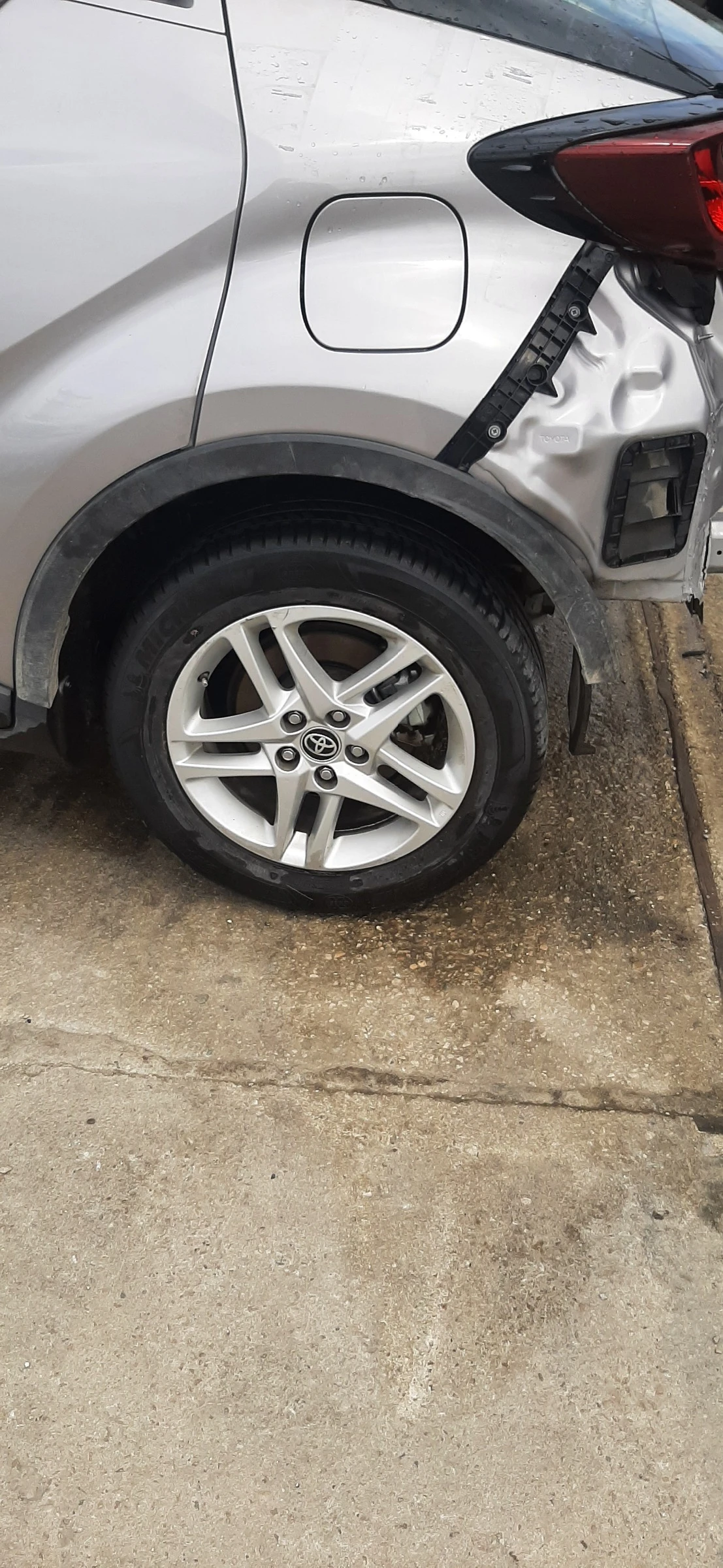 Toyota C-HR 1, 2i | Mobile.bg   12