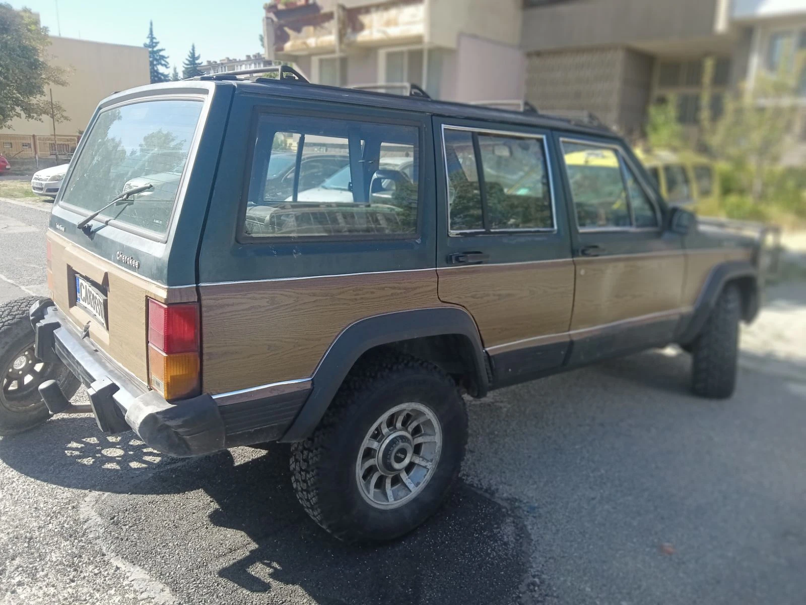 Jeep Cherokee  - изображение 2
