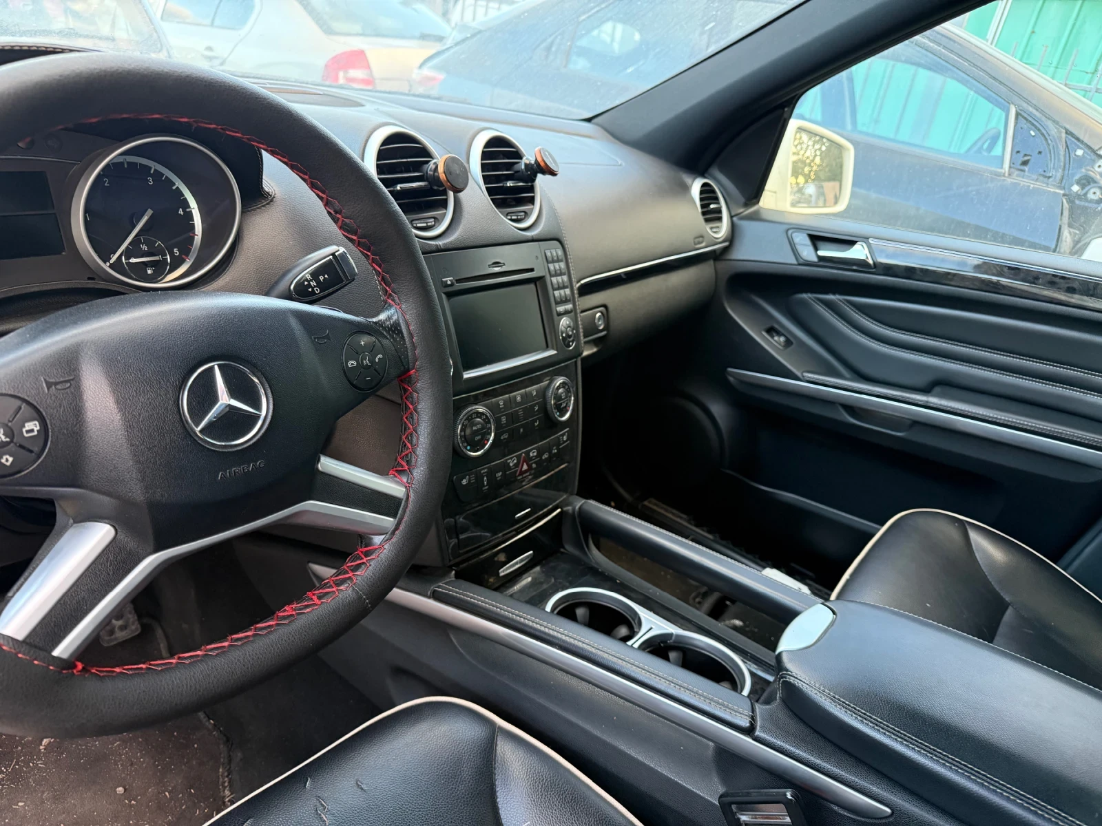 Mercedes-Benz ML 350  - изображение 6