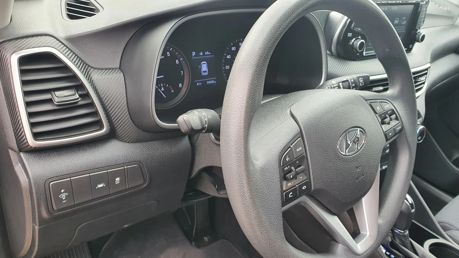 Hyundai Tucson SE, снимка 9 - Автомобили и джипове - 53844837