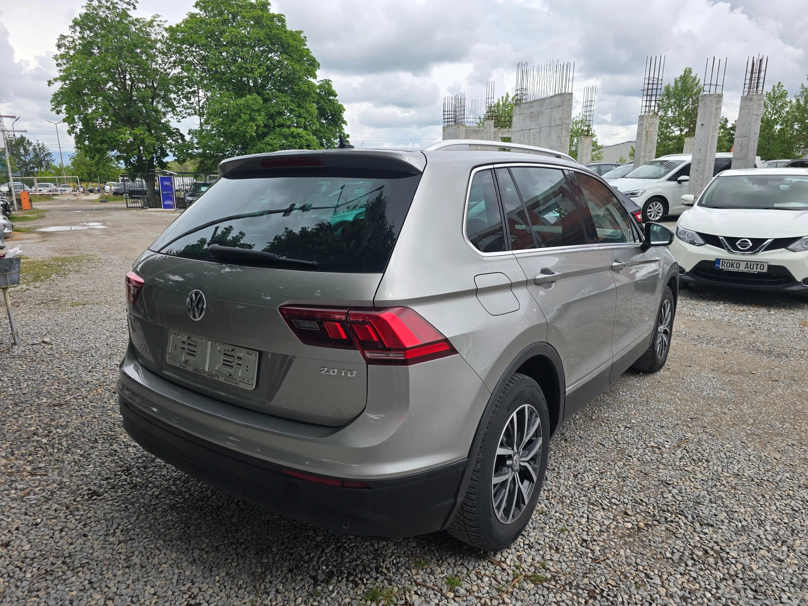 VW Tiguan 2.0TDI-150kc/6ck/NAVI/DISTRONIK, снимка 5 - Автомобили и джипове - 54284850