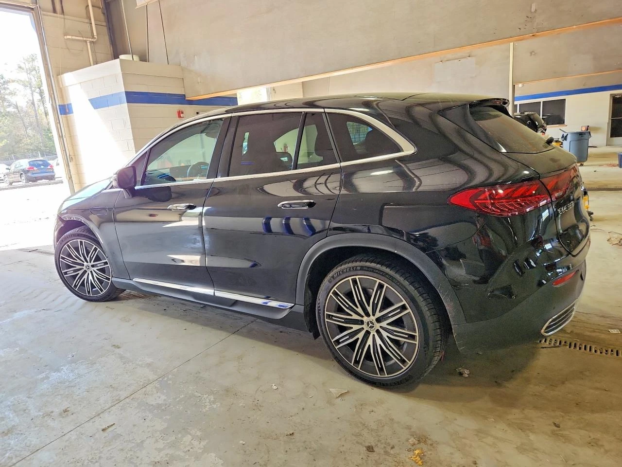 Mercedes-Benz EQE Suv 350 4Matic, снимка 2 - Автомобили и джипове - 54575515