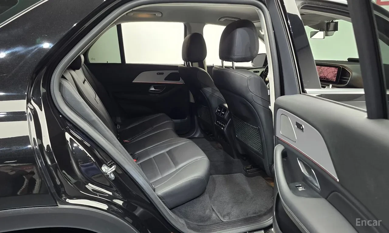 Mercedes-Benz GLE burmester* multibeam led* Parking Assist, снимка 9 - Автомобили и джипове - 54719056