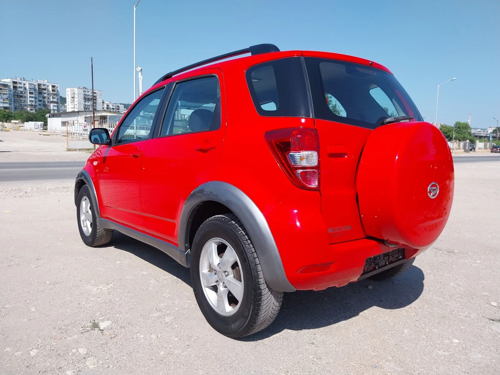 Daihatsu Terios 1.5 i 4x4, снимка 4 - Автомобили и джипове - 55090919