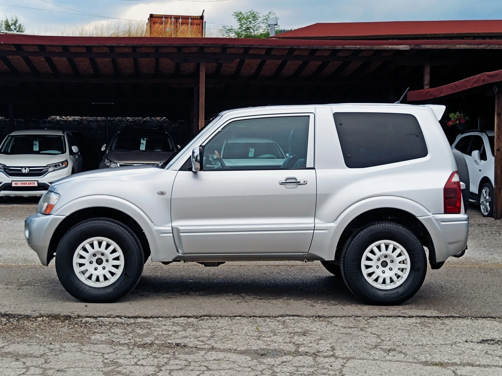 Mitsubishi Pajero 3.2 DiD* АВТОМАТИК* 4Х4* БАВНИ* БЛОКАЖ* ИТАЛИЯ* FU, снимка 7 - Автомобили и джипове - 55125697