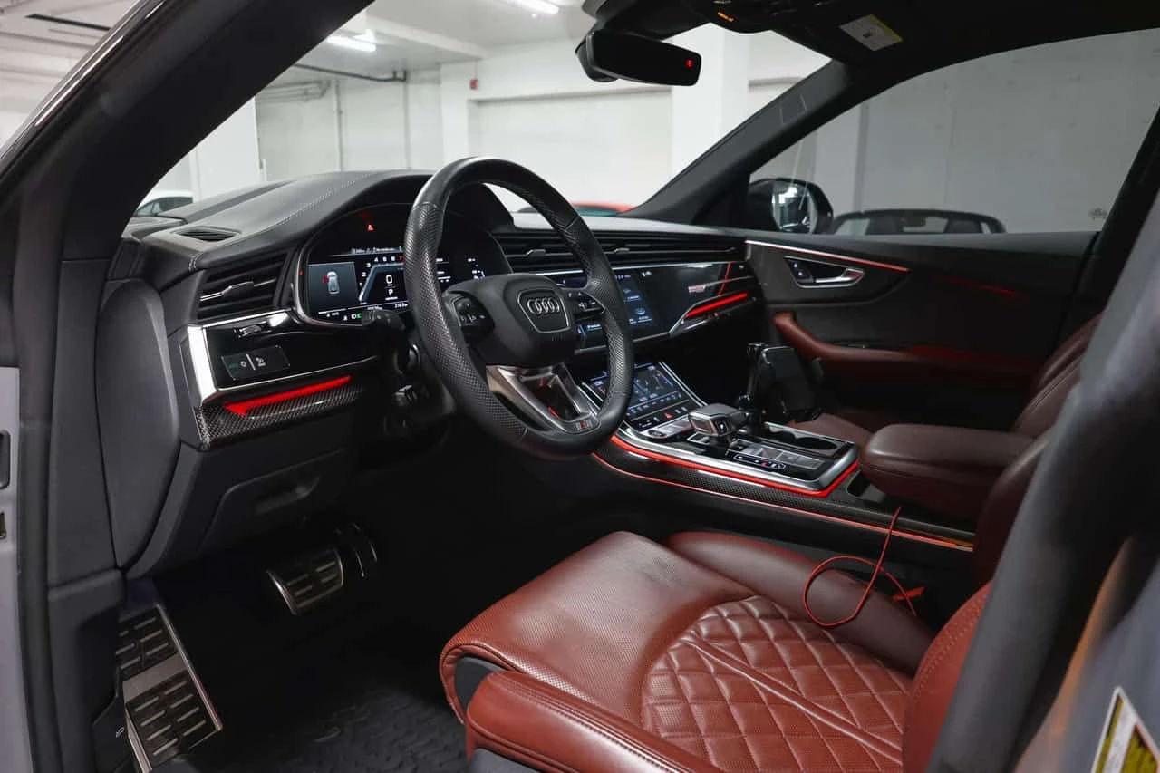 Audi SQ8 4.0 TFSI quattro | CARFAX | АВТОКРЕДИТ БЕЗ ПЪРВОНА, снимка 9 - Автомобили и джипове - 55335704