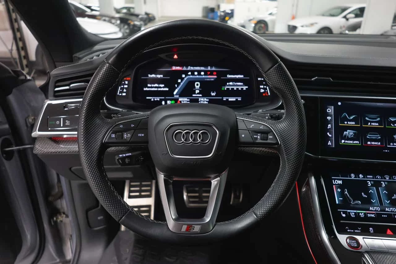 Audi SQ8 4.0 TFSI quattro | CARFAX | АВТОКРЕДИТ БЕЗ ПЪРВОНА, снимка 10 - Автомобили и джипове - 55335704