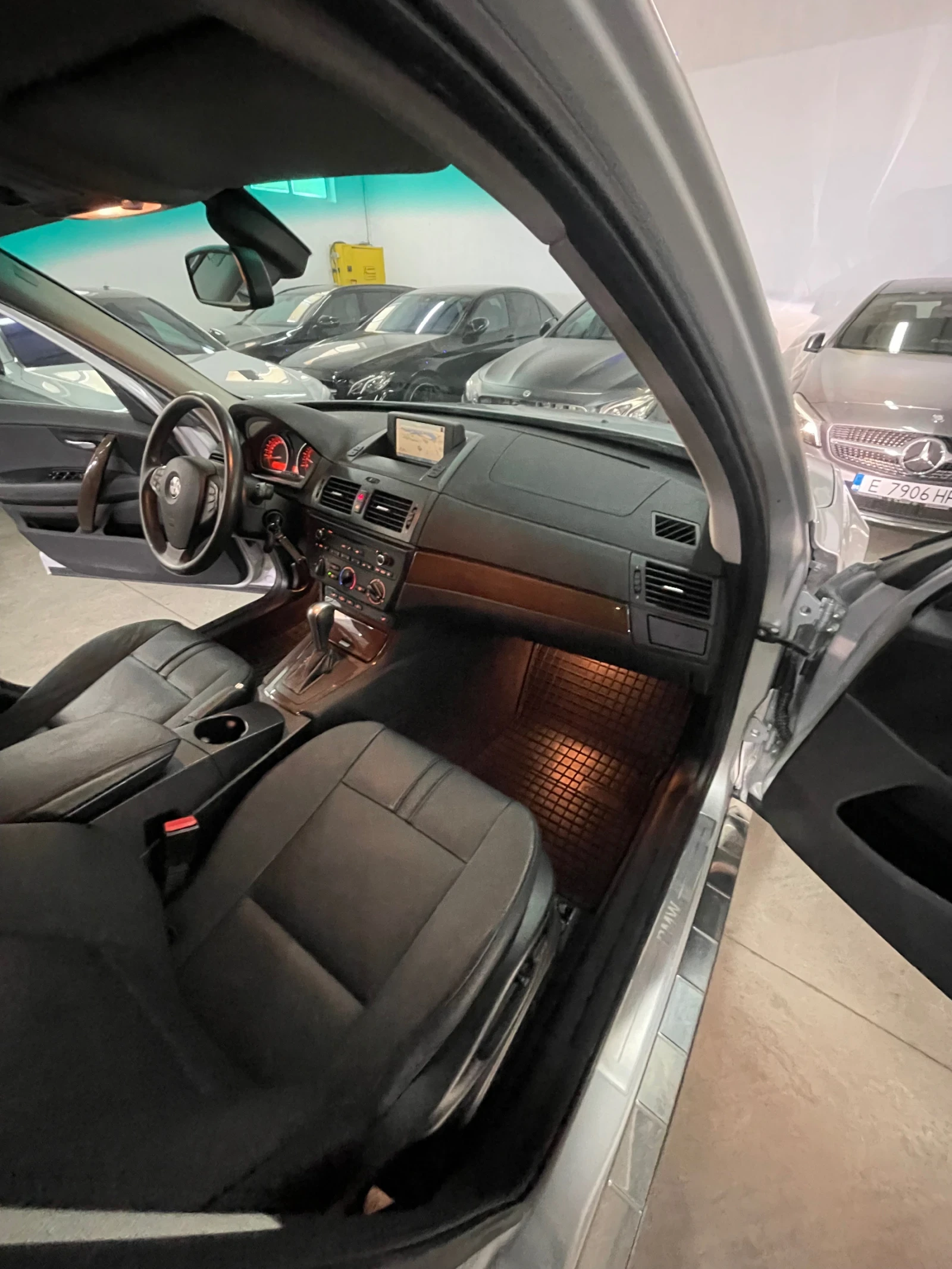 BMW X3 3.0D/подгрев, паркт/Кожа/ел седалк/НОВА !!!, снимка 11 - Автомобили и джипове - 55437110