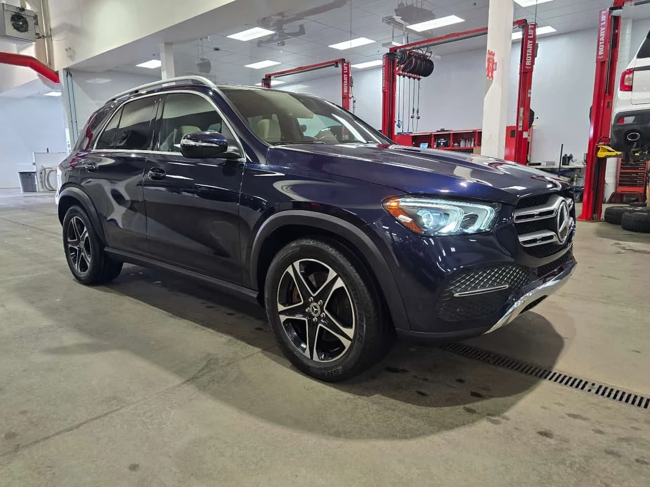 Mercedes-Benz GLE * 450 * CARFAX * ЦЕНА ДО БГ, снимка 4 - Автомобили и джипове - 55608130