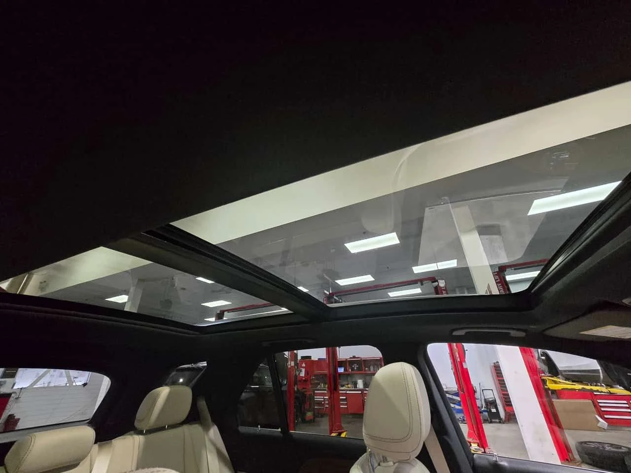 Mercedes-Benz GLE * 450 * CARFAX * ЦЕНА ДО БГ, снимка 16 - Автомобили и джипове - 55608130