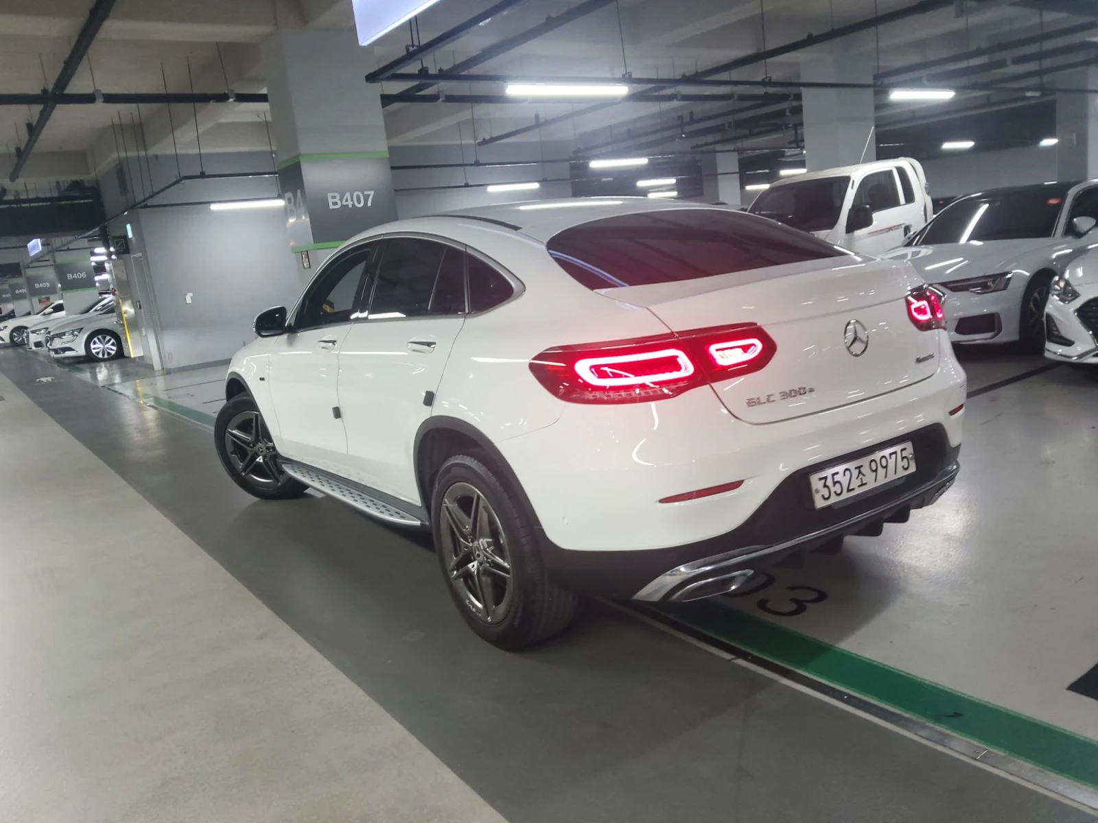Mercedes-Benz GLC 300 e AMG Coupe Plug in Hybrid, снимка 2 - Автомобили и джипове - 55689584