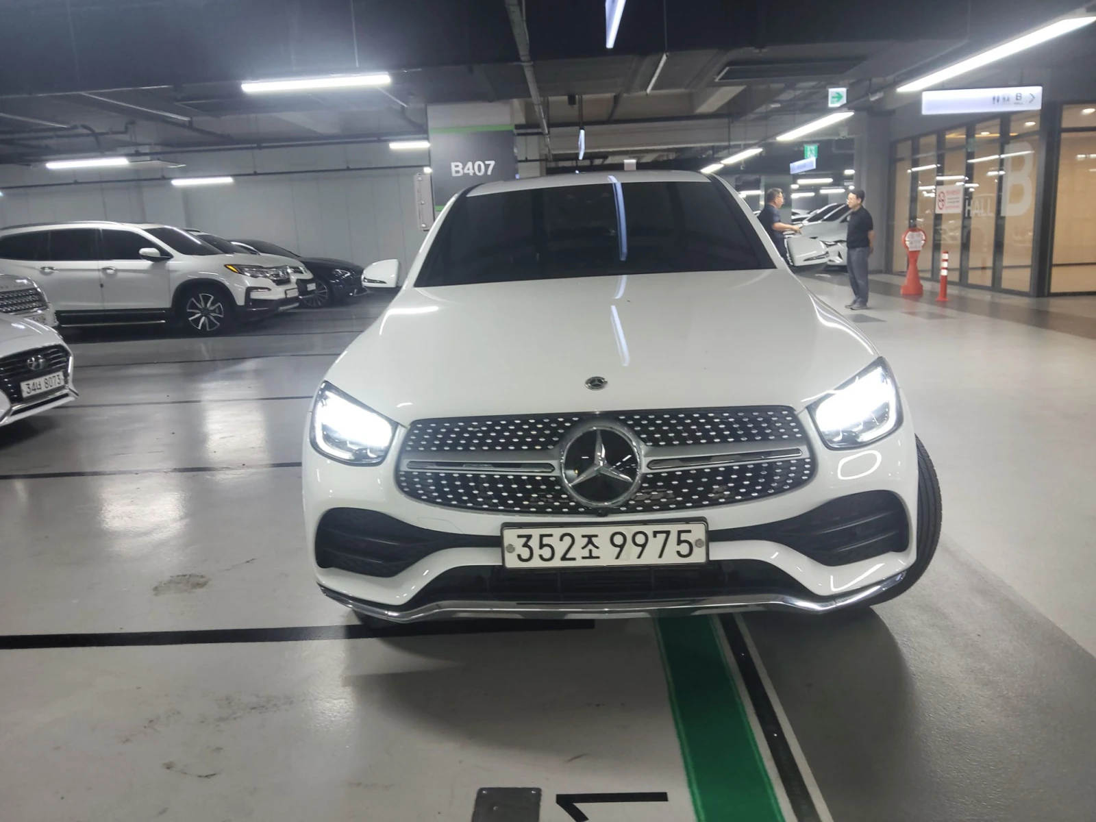 Mercedes-Benz GLC 300 e AMG Coupe Plug in Hybrid, снимка 7 - Автомобили и джипове - 55689584