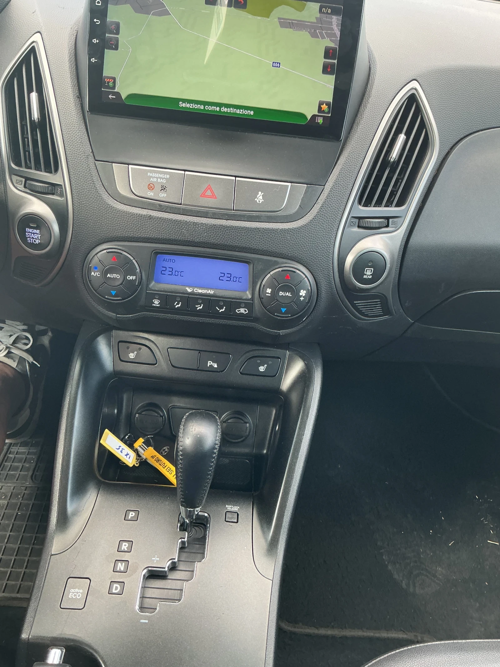 Hyundai IX35 2.0crdi FEIS AVT. 4x4 NAVI, снимка 13 - Автомобили и джипове - 56294999