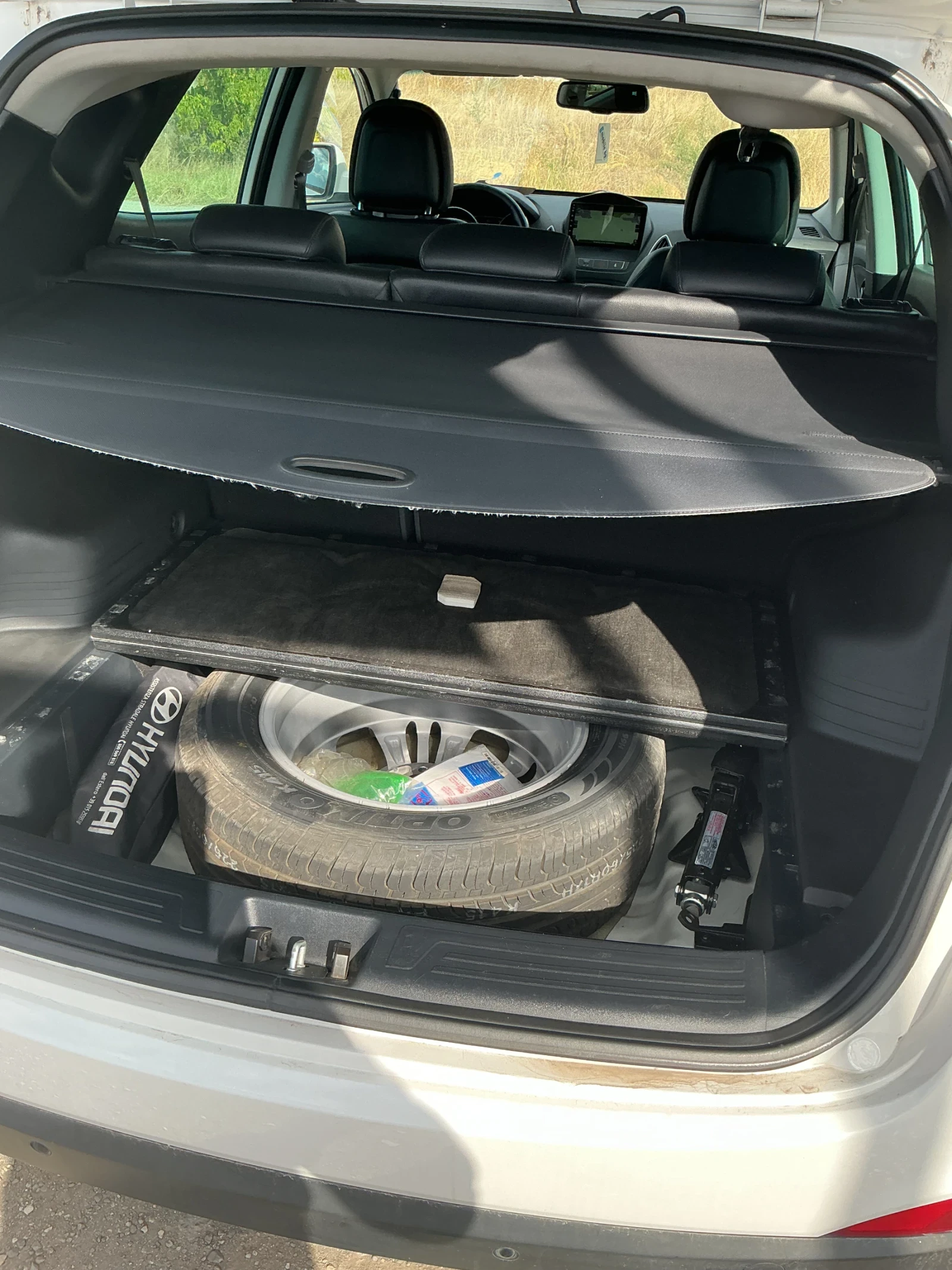 Hyundai IX35 2.0crdi FEIS AVT. 4x4 NAVI, снимка 14 - Автомобили и джипове - 56294999