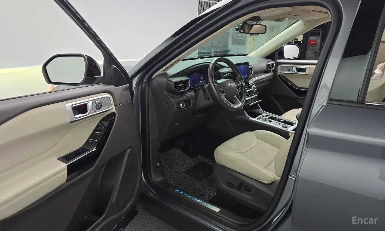 Ford Explorer 3.0* PLATINUM* ОБДУХВАНЕ* ДИСТРОНИК* 360КАМЕРА* , снимка 6 - Автомобили и джипове - 56365596