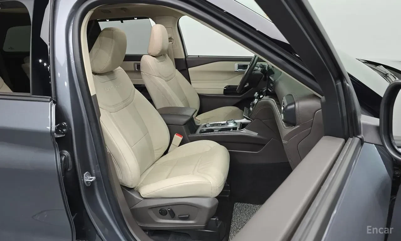 Ford Explorer 3.0* PLATINUM* ОБДУХВАНЕ* ДИСТРОНИК* 360КАМЕРА* , снимка 14 - Автомобили и джипове - 56365596