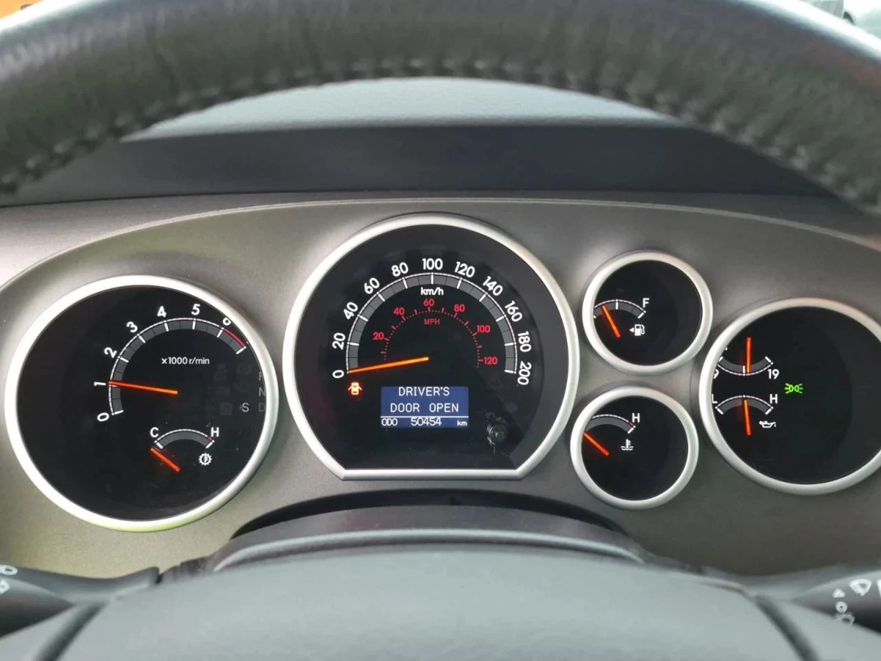 Toyota Sequoia, снимка 8 - Автомобили и джипове - 56712070