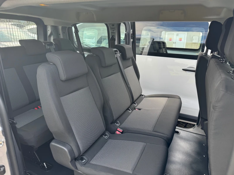 Opel Vivaro Kombi-eM-75kwh/9местен, снимка 6 - Бусове и автобуси - 49759157