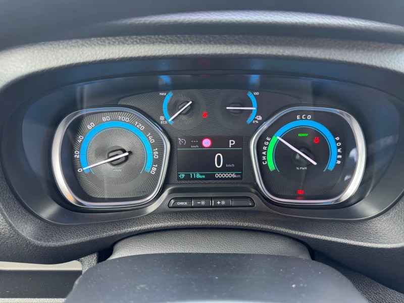 Opel Vivaro Kombi-eM-75kwh/9местен, снимка 9 - Бусове и автобуси - 49759157