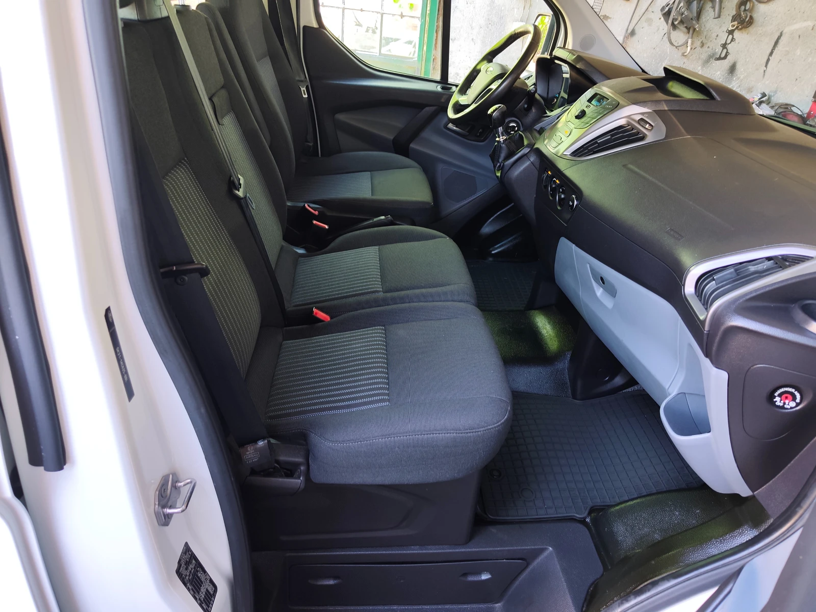 Ford Transit Custom 2.0TDCI 9 Местен, снимка 13 - Бусове и автобуси - 54701946