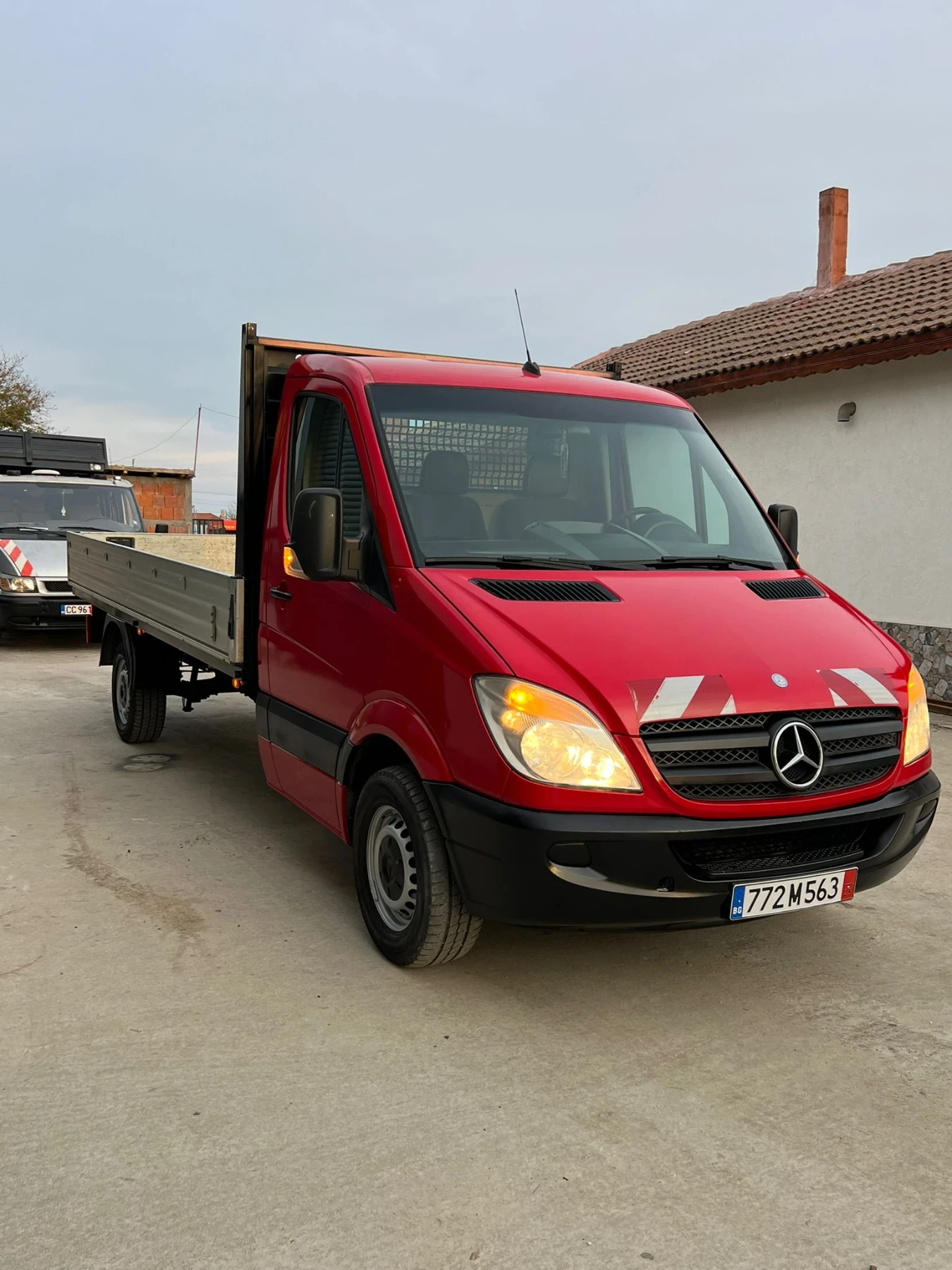 Mercedes-Benz 316 2.2 - изображение 4