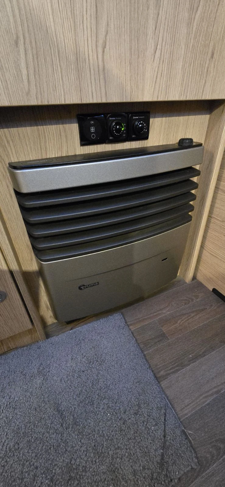 Каравана Burstner Averso 520 plus, снимка 7 - Каравани и кемпери - 55143333