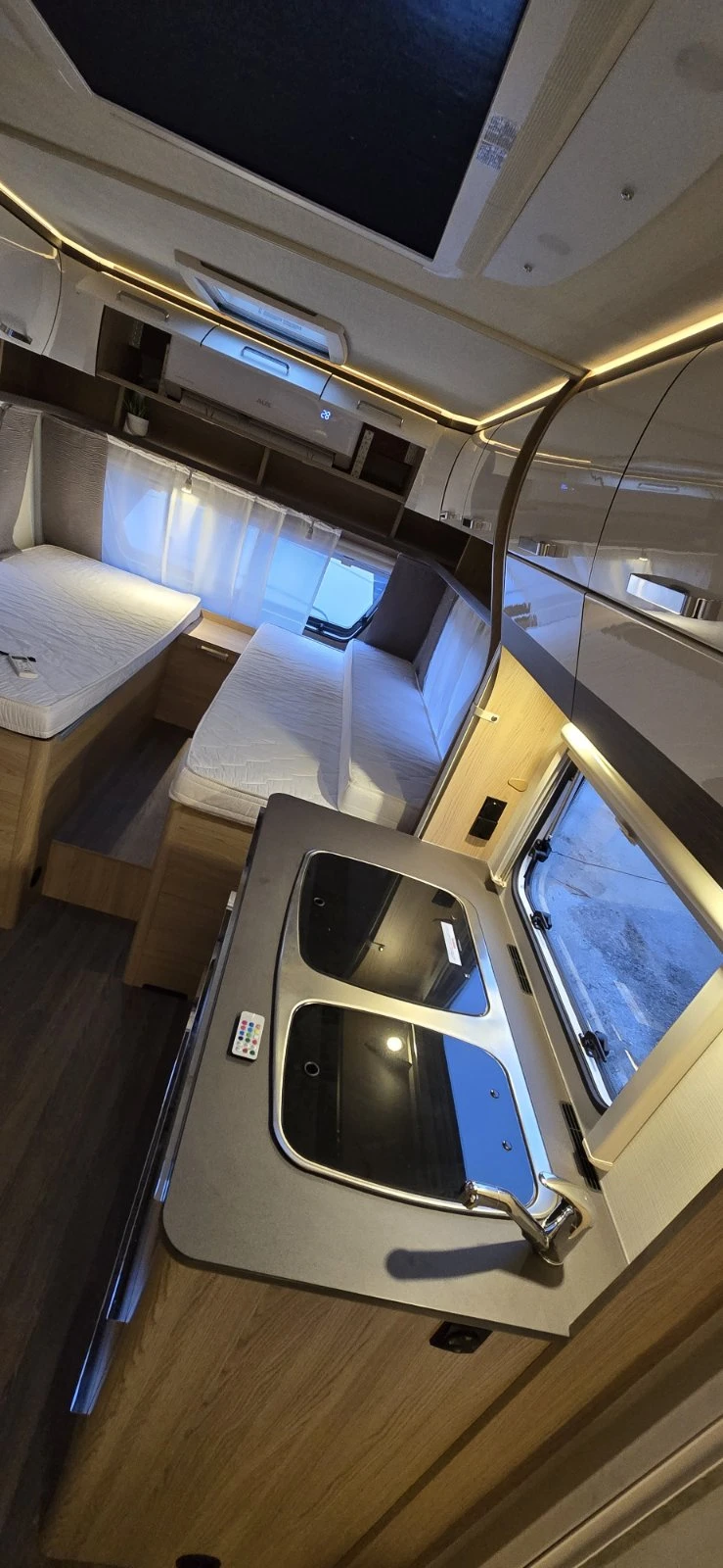 Каравана Burstner Averso 520 plus, снимка 13 - Каравани и кемпери - 55143333