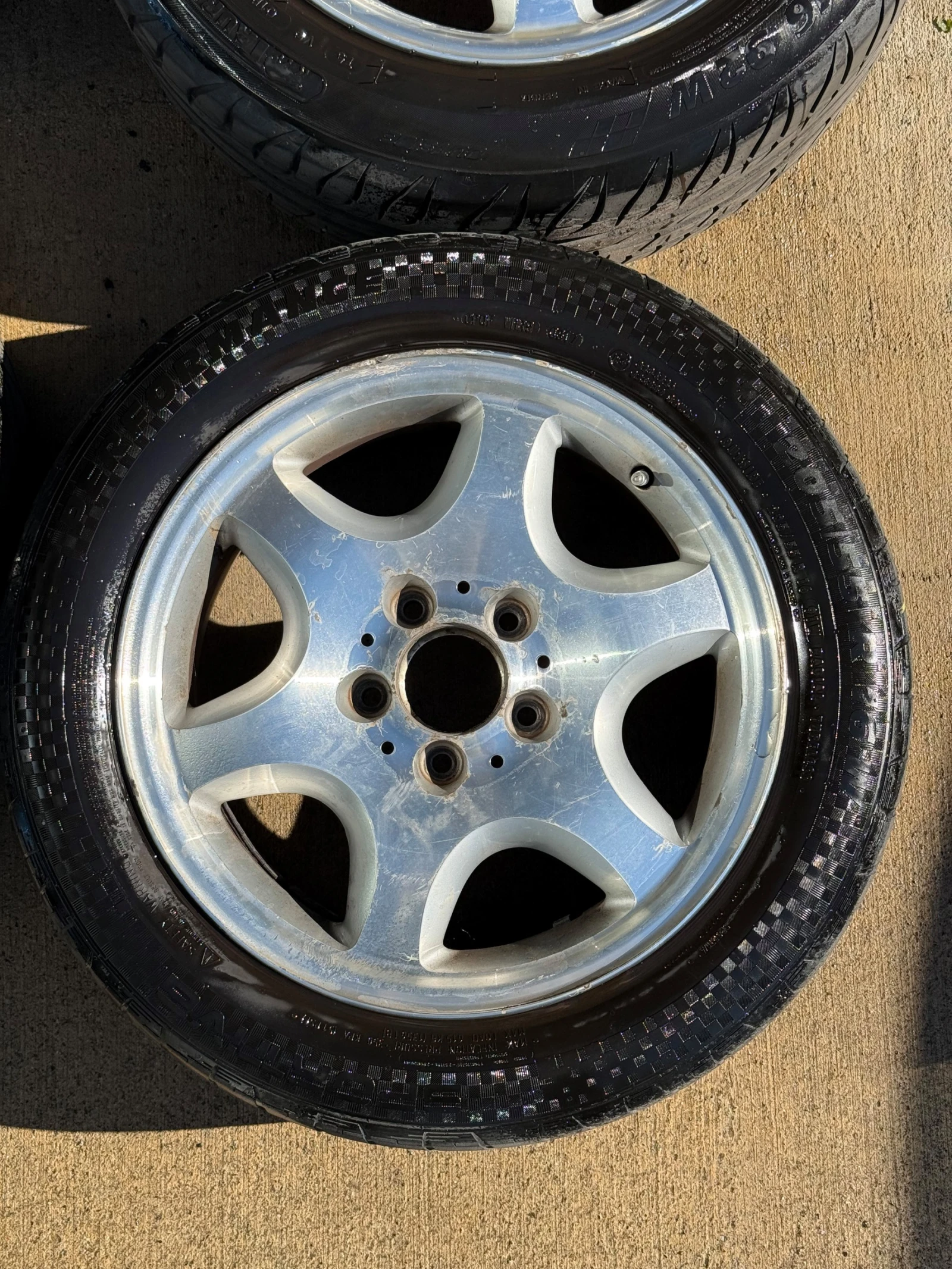 Гуми с джанти Други 205/55R16, снимка 4 - Гуми и джанти - 54681428