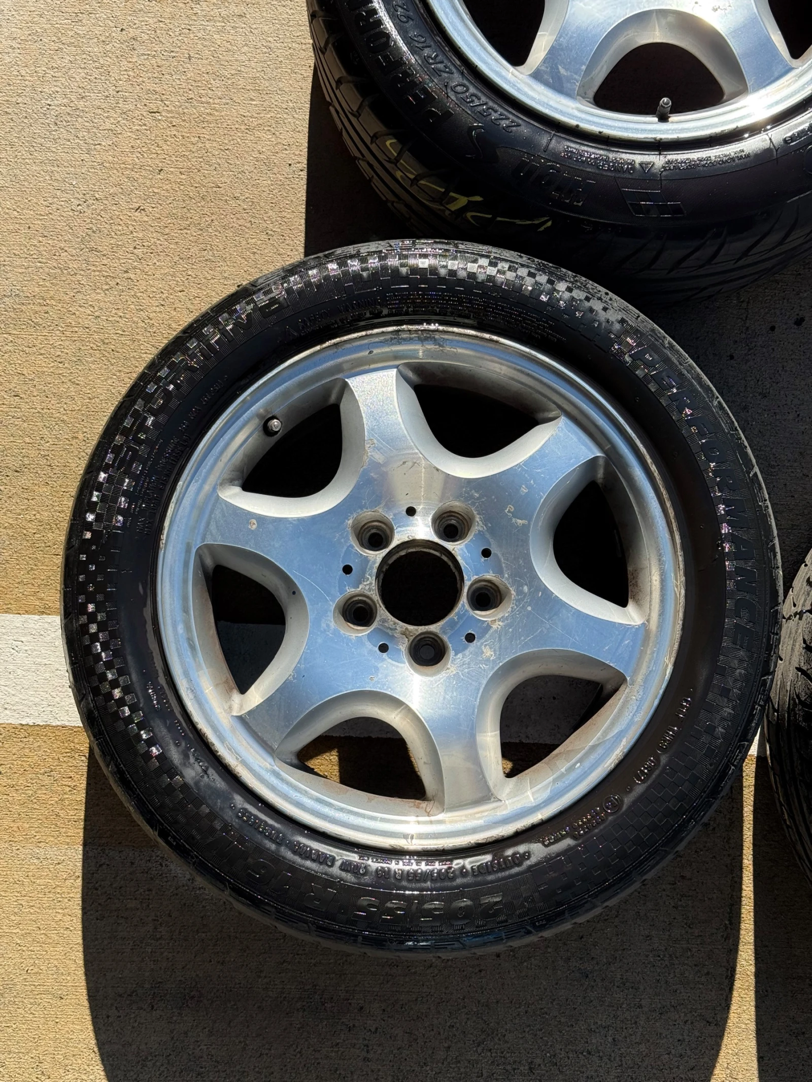 Гуми с джанти Други 205/55R16, снимка 6 - Гуми и джанти - 54681428
