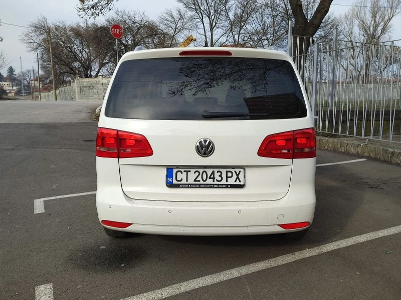 VW Touran 2.0 DSG, снимка 6 - Автомобили и джипове - 42957981