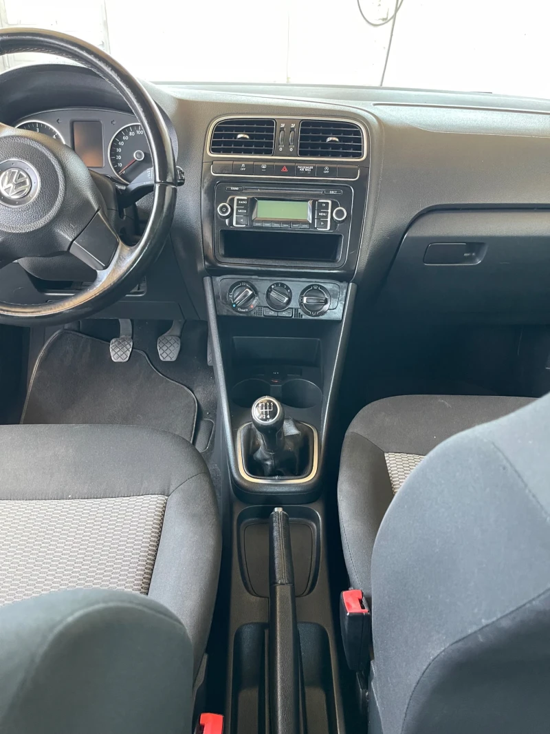 VW Polo, снимка 6 - Автомобили и джипове - 48213141