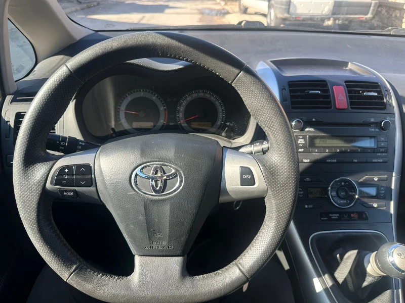 Toyota Auris, снимка 7 - Автомобили и джипове - 49086661