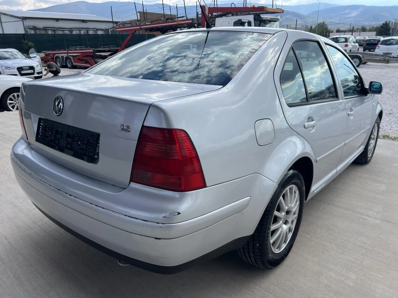 VW Bora 1.6 i ПРОДАДЕНО, снимка 5 - Автомобили и джипове - 49762875