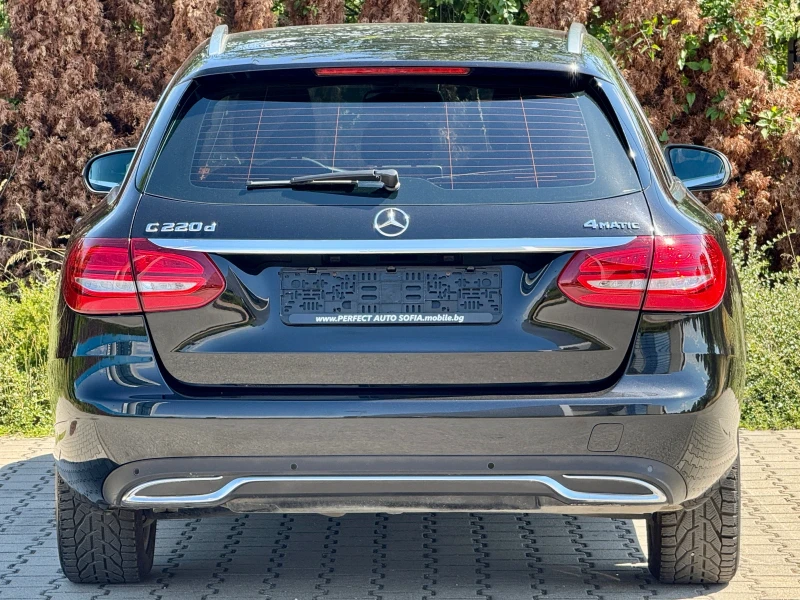 Mercedes-Benz C 220 2.2d-9G-TRONIC-4MATIC-КОЖА-НАВИ-КАМЕРА-LED-УНИКАТ!, снимка 4 - Автомобили и джипове - 51023826