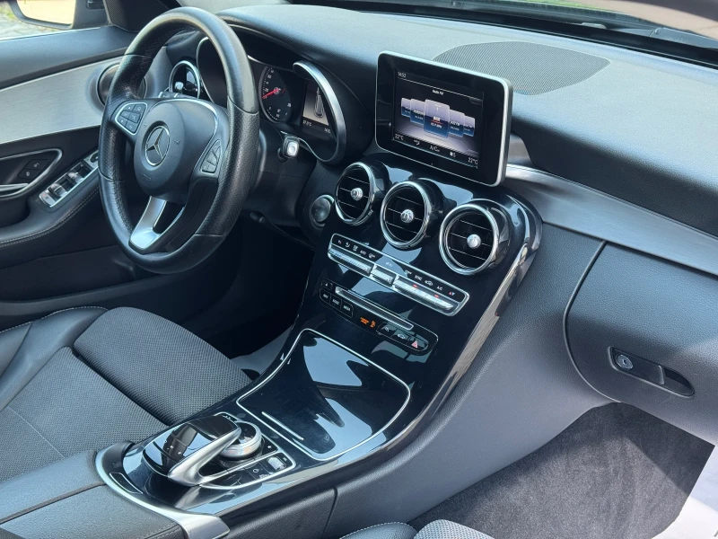Mercedes-Benz C 220 2.2d-9G-TRONIC-4MATIC-КОЖА-НАВИ-КАМЕРА-LED-УНИКАТ!, снимка 15 - Автомобили и джипове - 51023826
