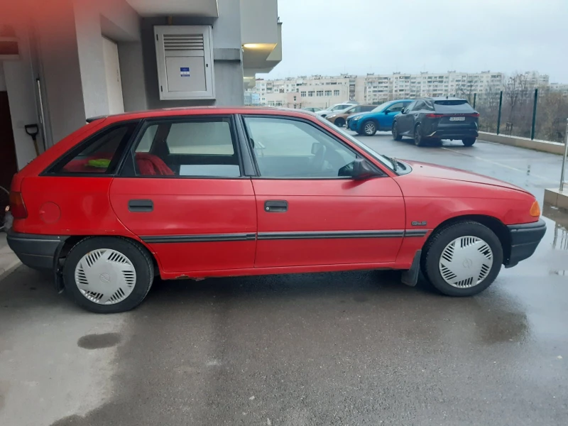 Opel Astra, снимка 2 - Автомобили и джипове - 52503745