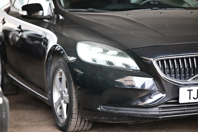 Volvo V40 D2, снимка 2 - Автомобили и джипове - 53467884