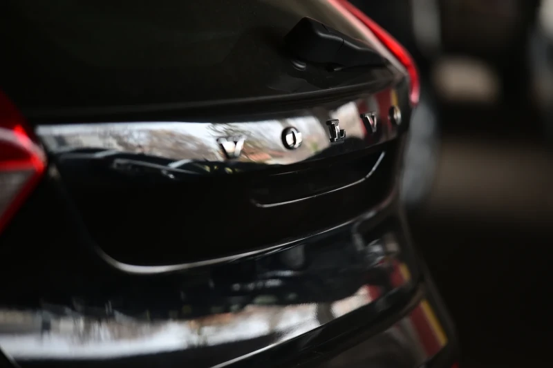 Volvo V40 D2, снимка 17 - Автомобили и джипове - 53467884